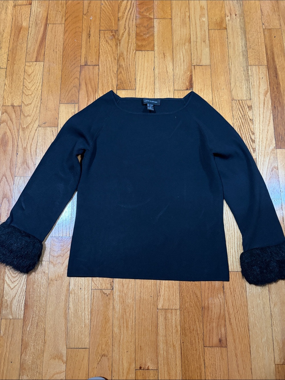 Cable & Gauge Black Sweater with Faux Fur Cuffs ( 1185 )